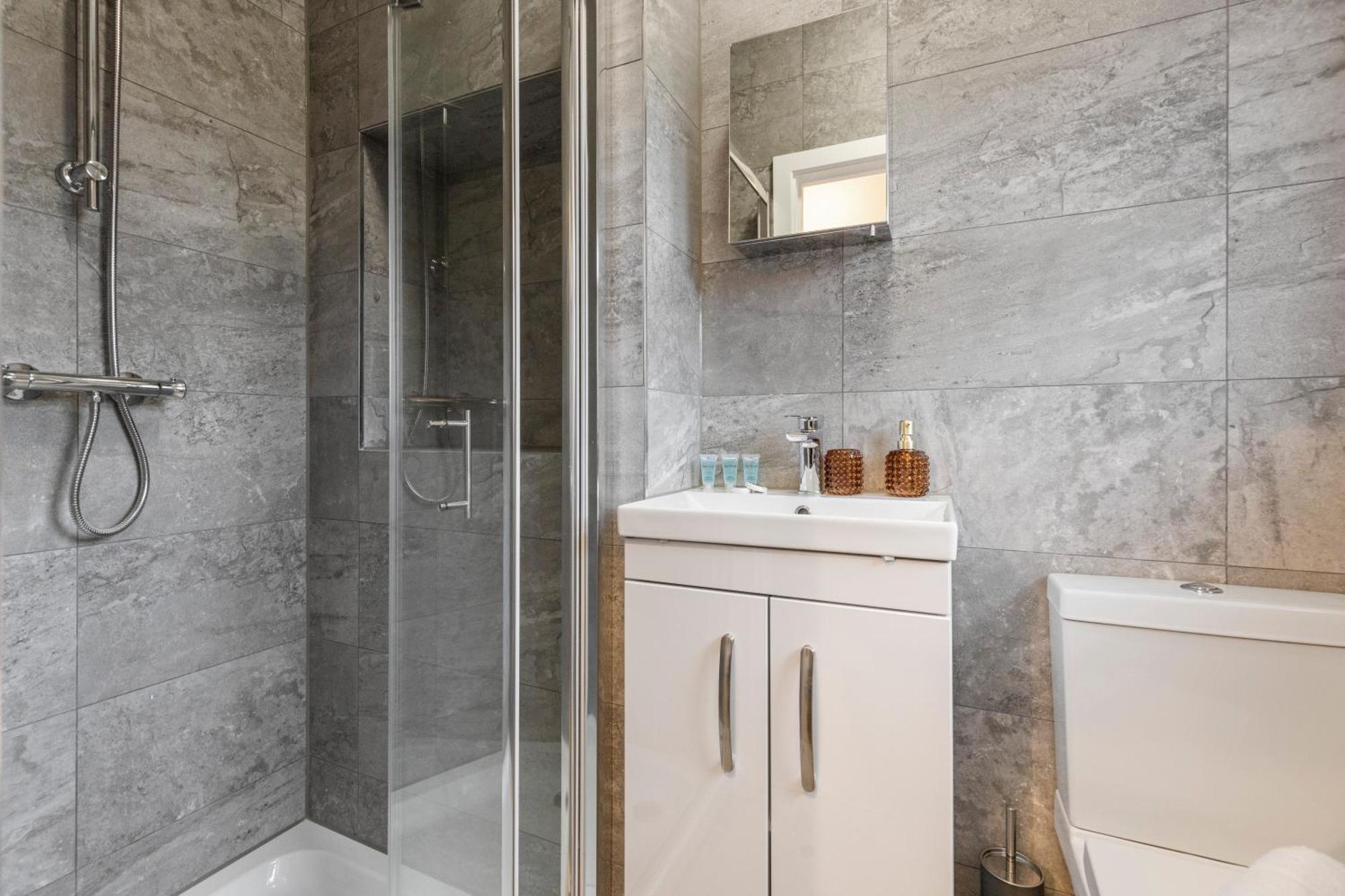 Beautiful-Cosy-King Sized Bed Flat 3 Min Walk To Tube Station Διαμέρισμα Λονδίνο Εξωτερικό φωτογραφία